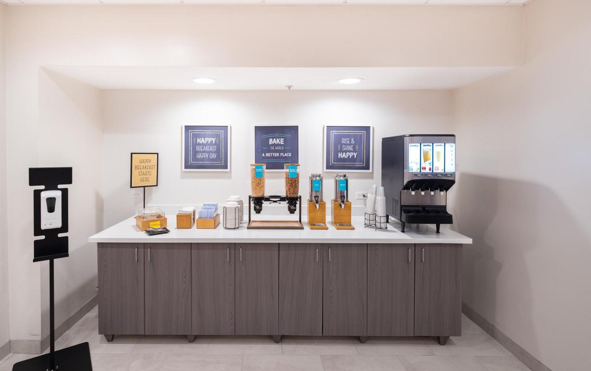 Hampton Inn & Suites By Hilton Seattle/Кент Экстерьер фото