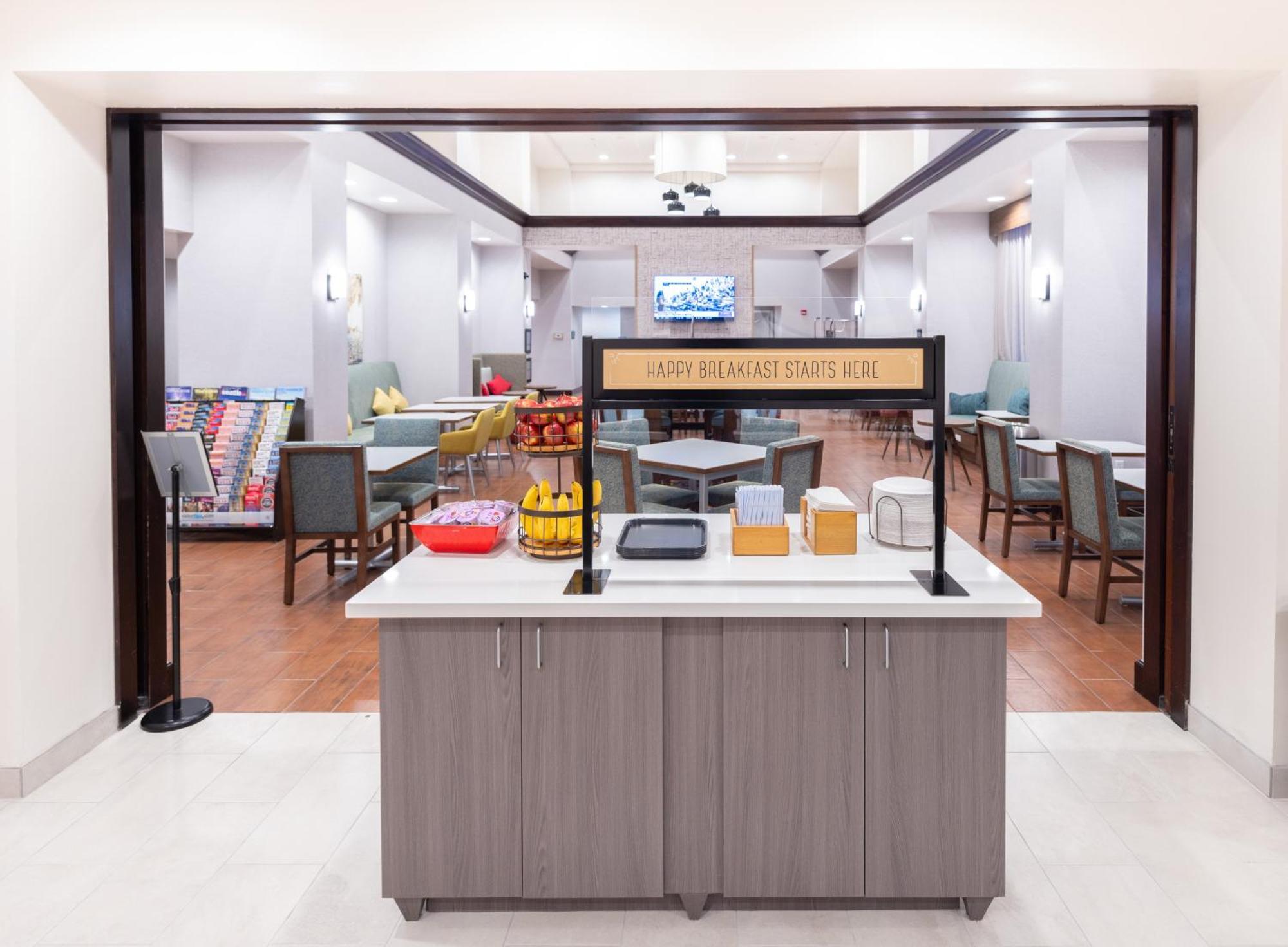 Hampton Inn & Suites By Hilton Seattle/Кент Экстерьер фото